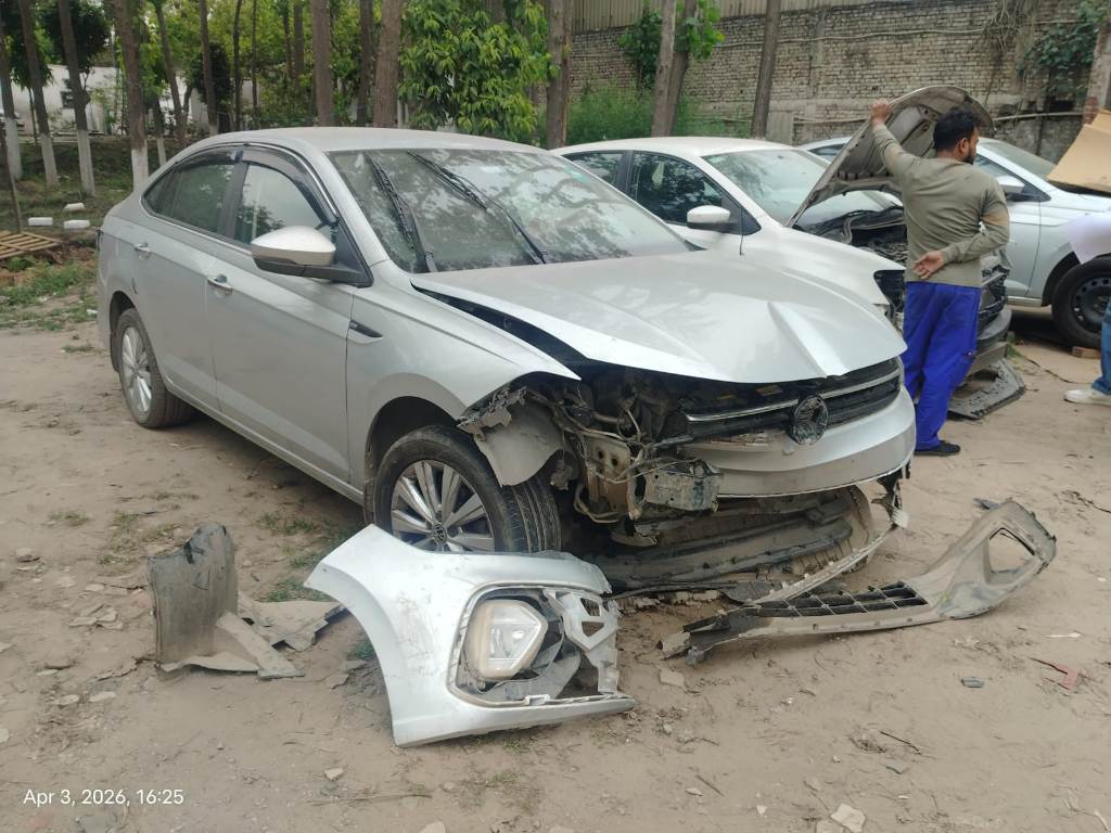 VOLKSWAGEN VIRTUS HIGHLINE 1.0 TSI AT